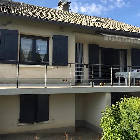 La Hébergement de vacances Salles-Curan