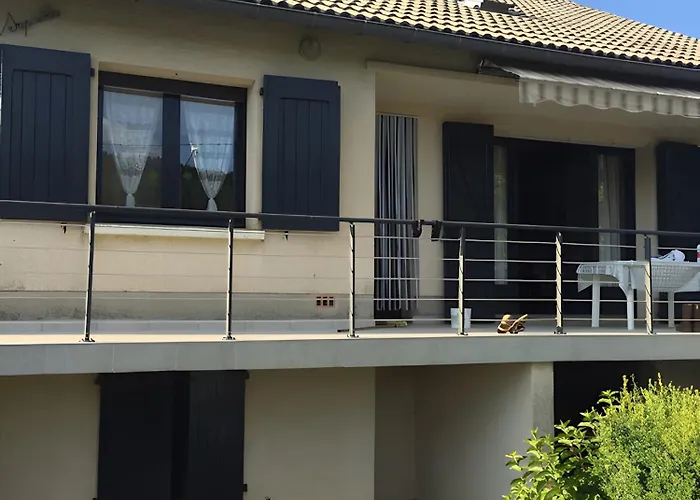 La Hébergement de vacances Salles-Curan